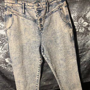 WOMENS JEANS